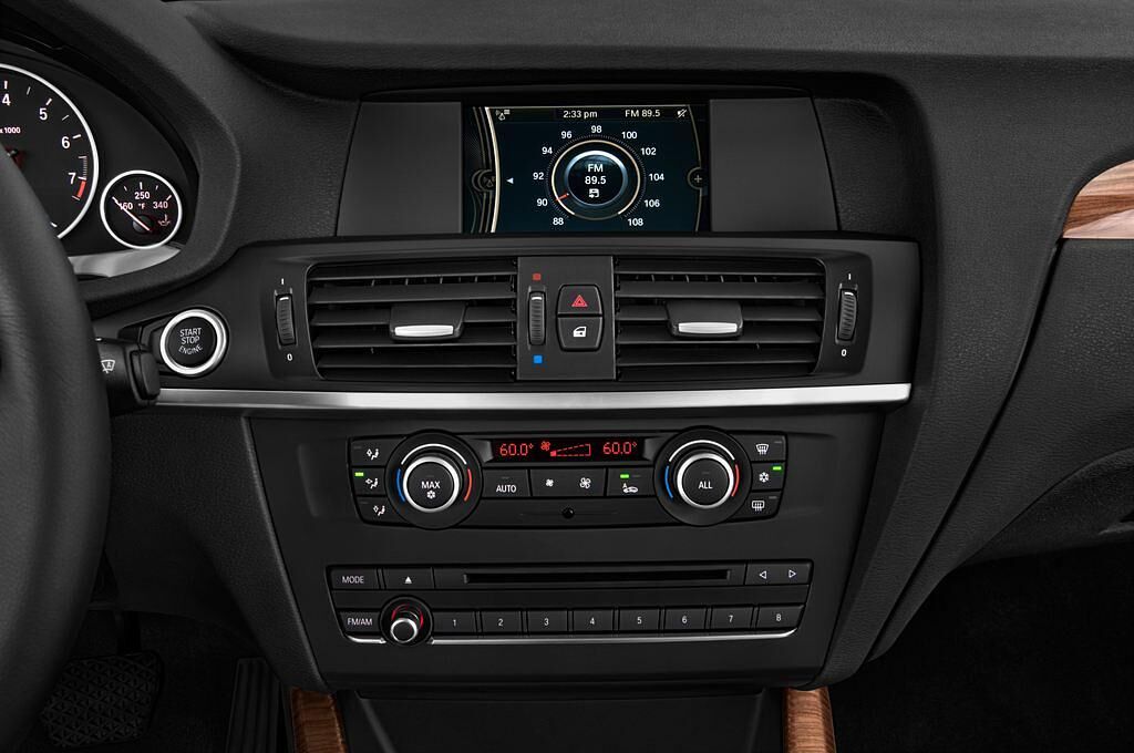 BMW X6 (Baujahr 2013) xDrive35i 5 Türen Radio und Infotainmentsystem