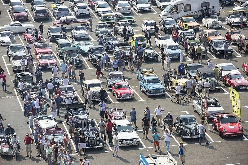 180 Autos nahmen an der Sachsen Classic 2015 teil