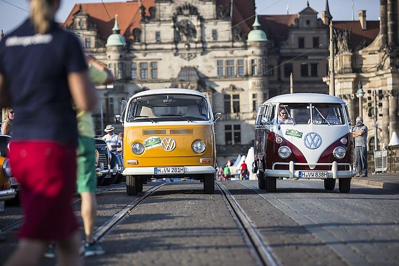 Auch historische Bullis waren bei der Sachsen Classic 2015 dabei