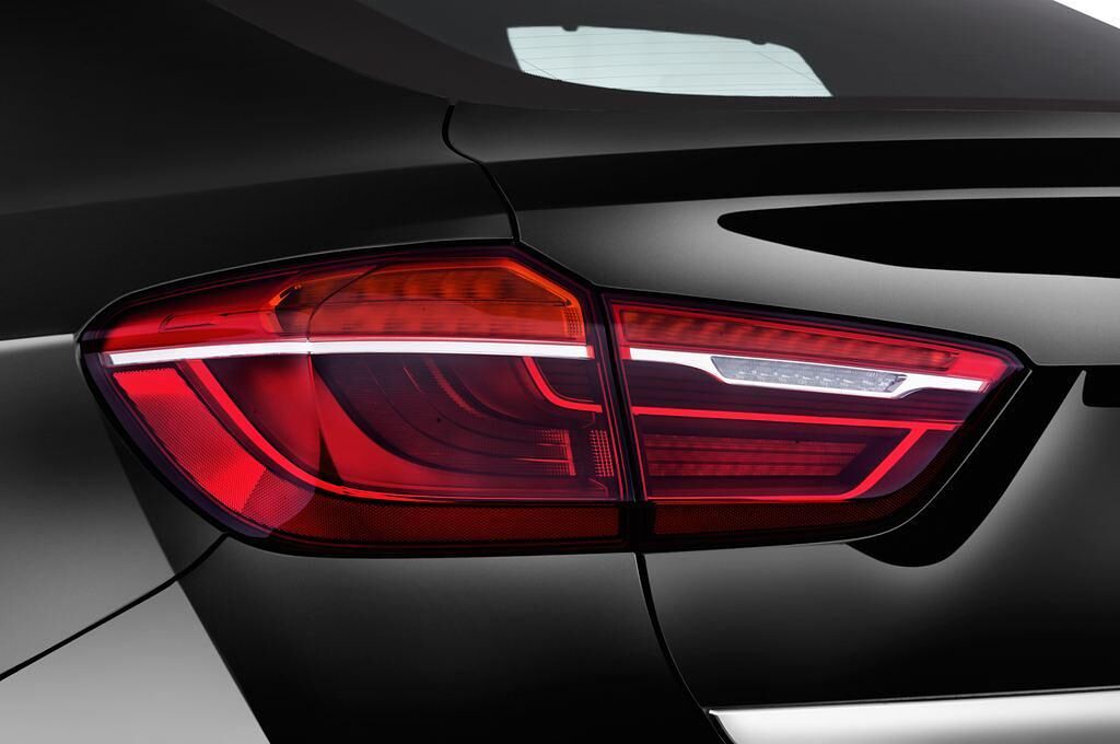 BMW X6 (Baujahr 2015) Xdrive50I 5 Türen Rücklicht