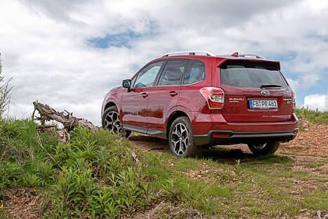 Gipfelstürmer. Trotz fehlendem Reduktionsgetriebe ist die Steigfähigkeit des Subaru Forester 2.0 D beeindruckend.