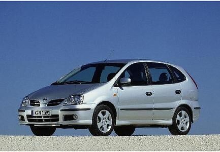 Nissan Almera Tino (2000–2006)