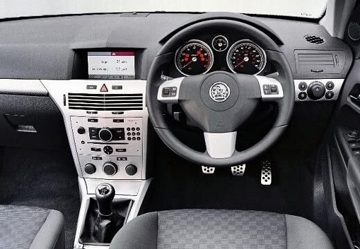 OPEL-Astra-2-0-Turbo--2004-2006-