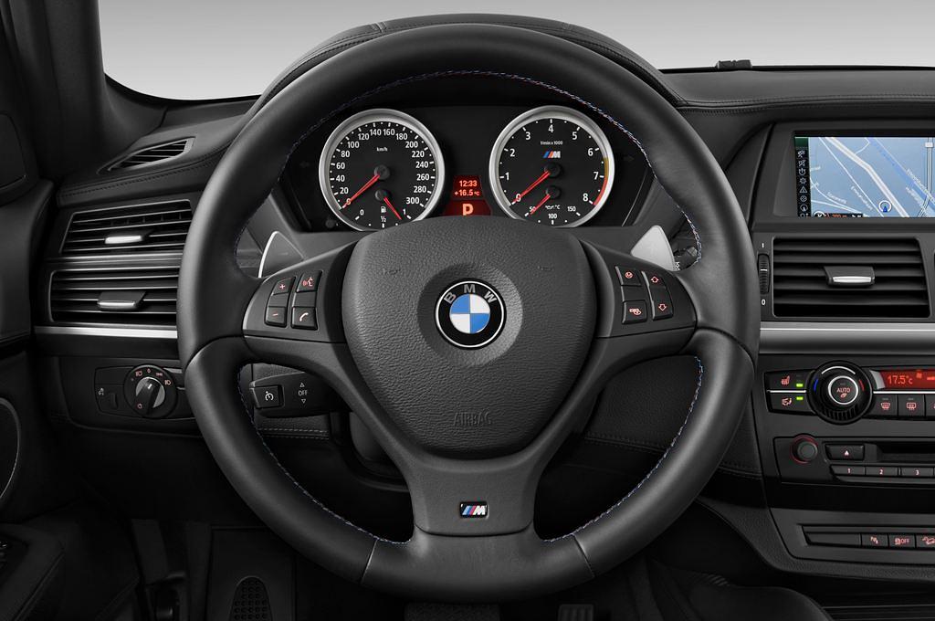 BMW X6 M (Baujahr 2012) - 5 Türen Lenkrad