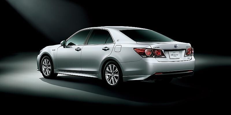 Toyota Crown 2016