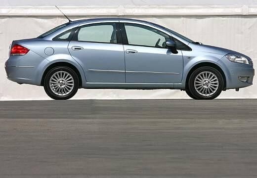 FIAT-Linea-1-4-8V--2007-