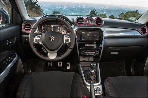 Recht viel Hartplastik prägt das Vitara-Cockpit
