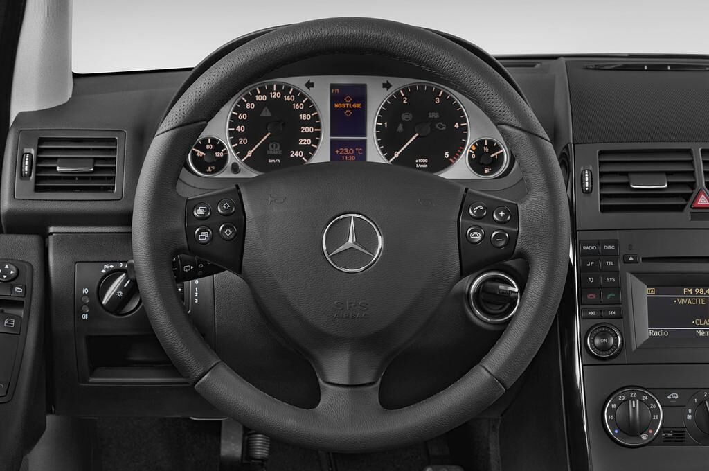 Mercedes A-Class (Baujahr 2011) - 5 Türen Lenkrad