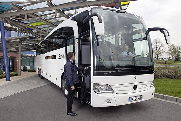 Schade, nach Weihnachten sieht der Bus dann wieder so aus ...