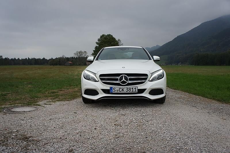 Die Lichtgrafik der Mercedes C 250 d Limousine