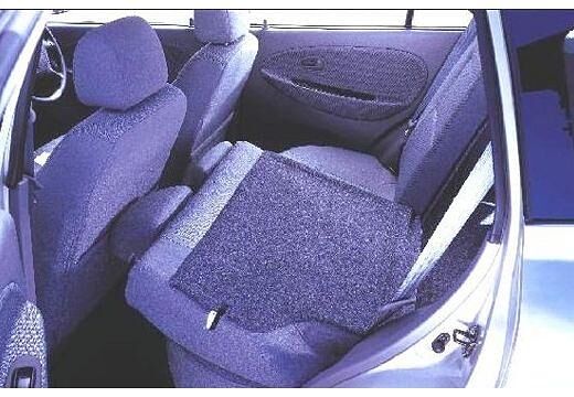 KIA-Rio-1-3--2000-2002-