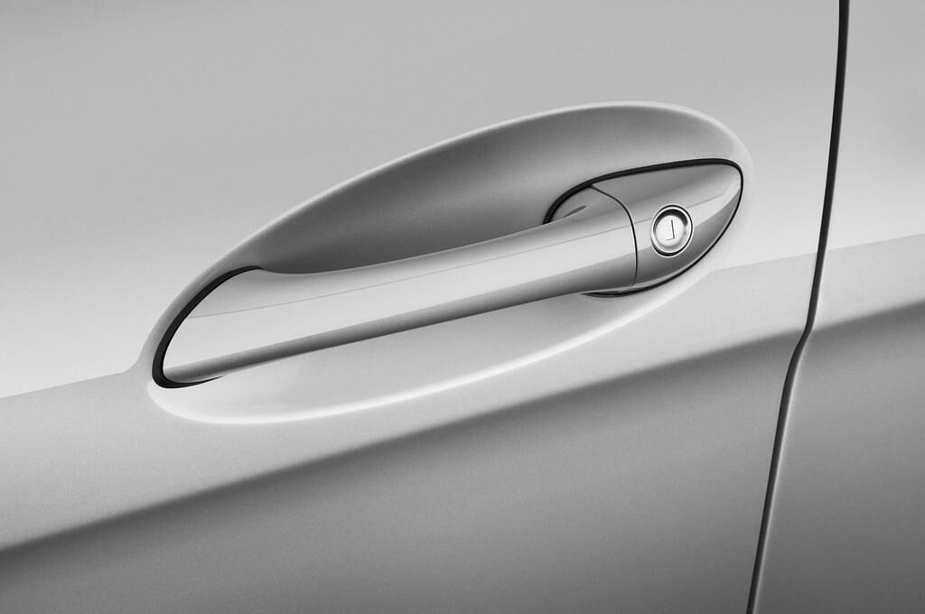 Mercedes A-Class (Baujahr 2011) Avantgarde 5 Türen Türgriff