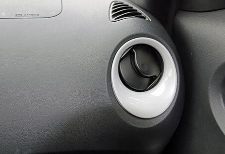 Die Materialanmutung entspricht dem günstigen Preis des Nissan Juke, lässt sich aber auf Wunsch vielfältig individualisieren.