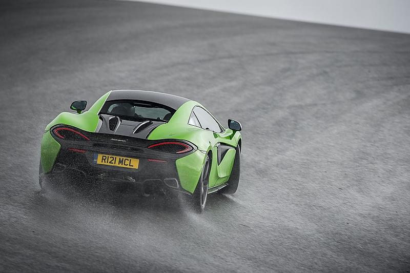 Er ist dann 220 km/h schnell.