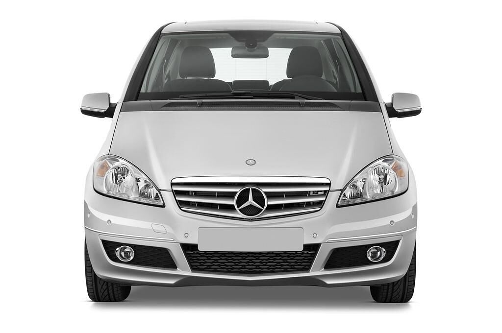 Mercedes A-Class (Baujahr 2011) Avantgarde 5 Türen Frontansicht