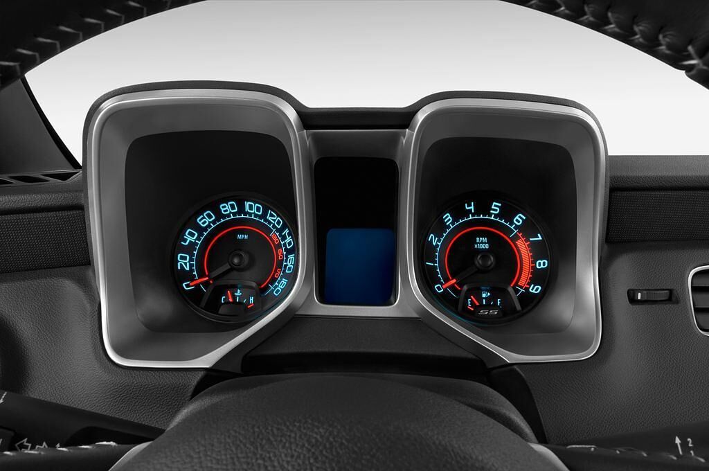 Chevrolet Camaro (Baujahr 2012) - 2 Türen Tacho und Fahrerinstrumente