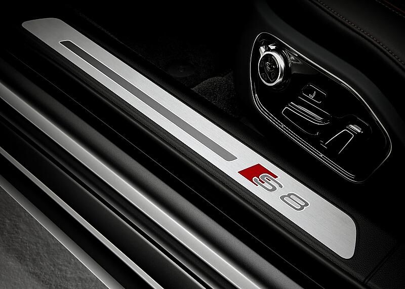 Audi S8 Plus
