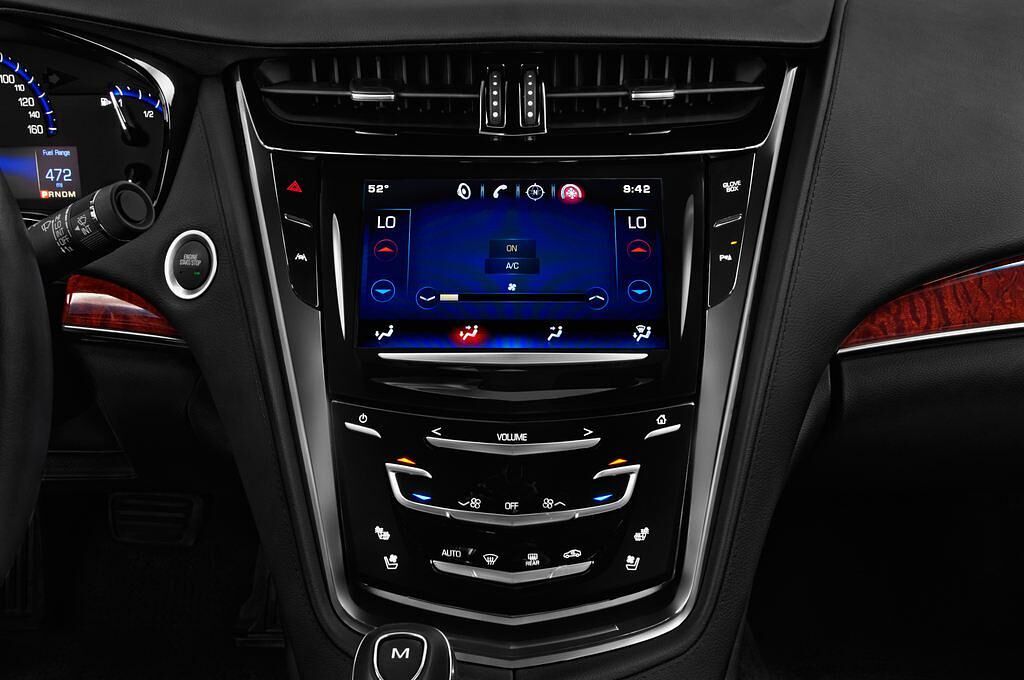 Cadillac CTS (Baujahr 2016) - 4 Türen Temperatur und Klimaanlage