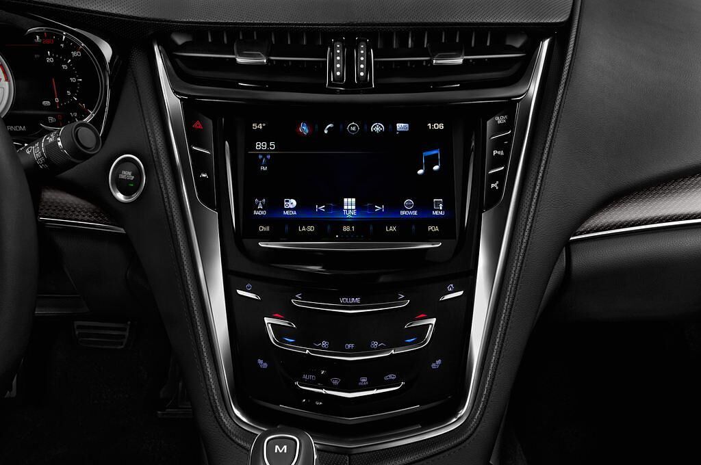 Cadillac CTS V (Baujahr 2016) V 4 Türen Radio und Infotainmentsystem