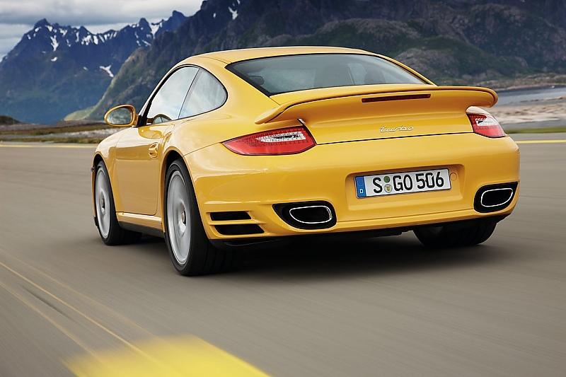 Auch der Porsche Turbo hat einen \"breiten Hintern\"