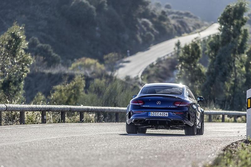 Das Heck lässt den Fahrer nie im Unklaren über seine Absichten