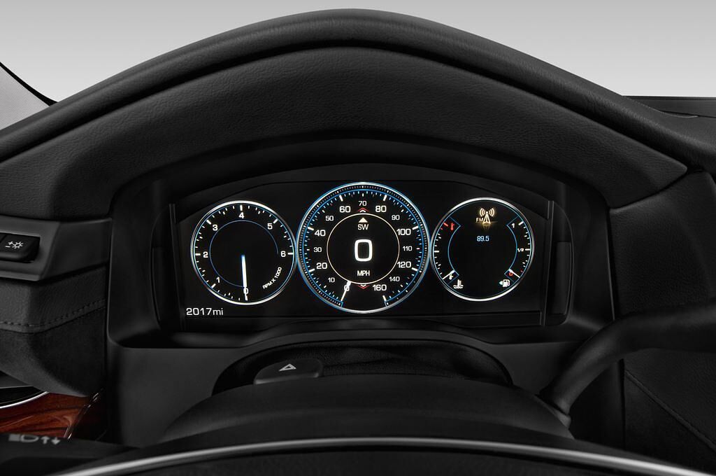 Cadillac Escalade (Baujahr 2015) Premium 5 Türen Tacho und Fahrerinstrumente