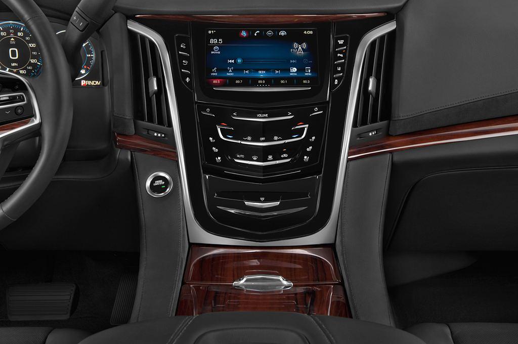 Cadillac Escalade (Baujahr 2015) Premium 5 Türen Mittelkonsole