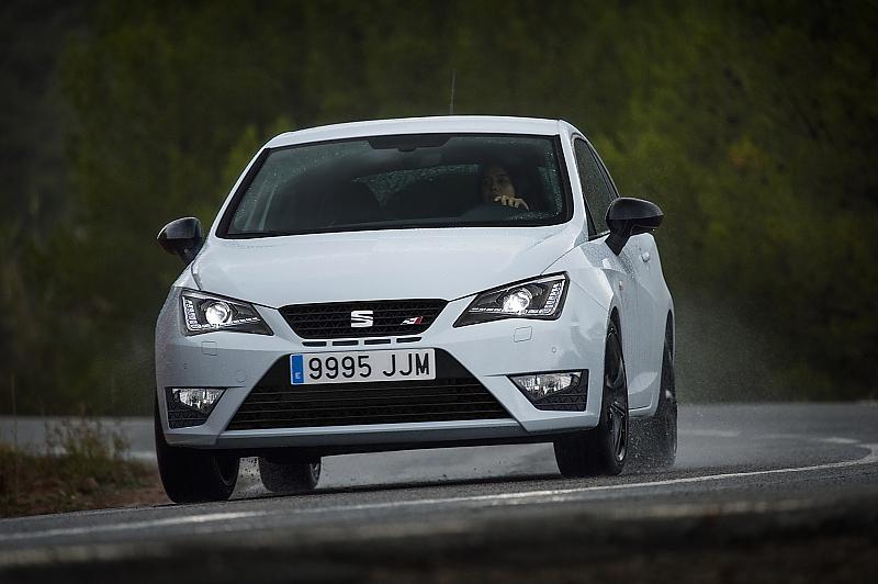Optisch unterscheidet sich der Seat Ibiza Cupra vom normalen Ibiza