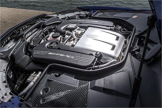 Der aufgeladene 4,0-Liter-V8 mit 510 PS und 700 Newtonmeter ist eine atemberaubend kräftige und sensationell ansprechende Maschine