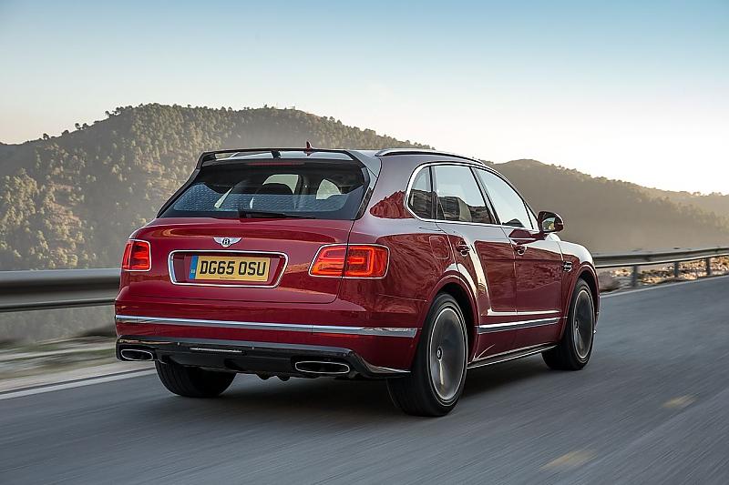 Das Heck entspricht der Bentley-Formensprache