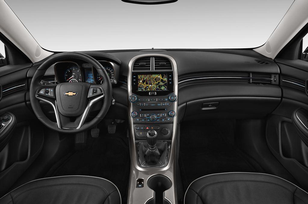 Chevrolet Malibu (Baujahr 2013) LTZ 4 Türen Cockpit und Innenraum