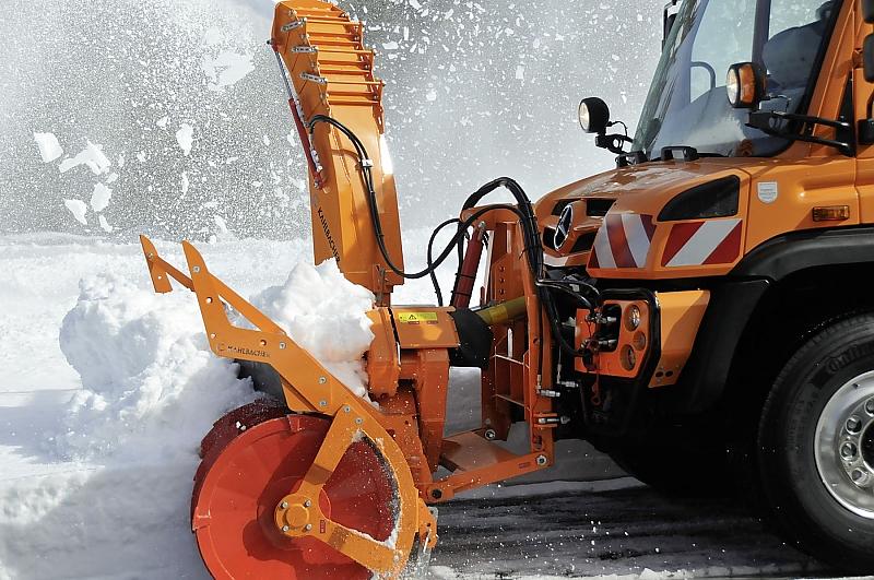 Gegen die Unimog-Wucht ist kein Kraut gewachsen