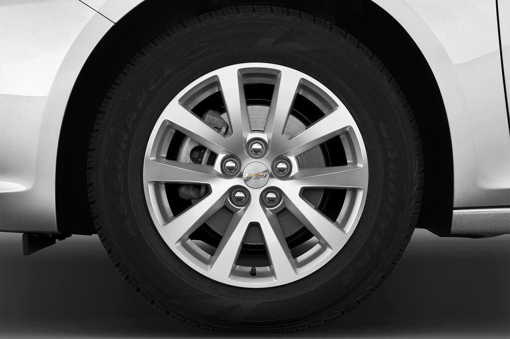 Chevrolet Malibu (Baujahr 2013) LTZ 4 Türen Reifen und Felge