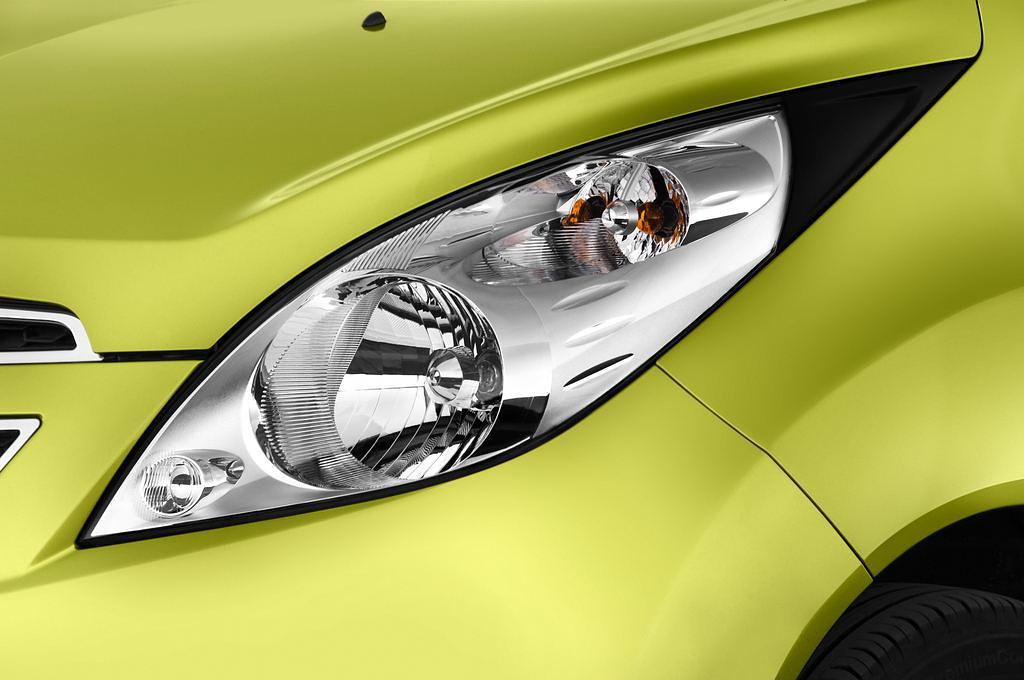 Chevrolet Spark (Baujahr 2011) LS 5 Türen Scheinwerfer