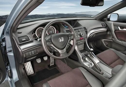 HONDA-Accord-2-0--2011-