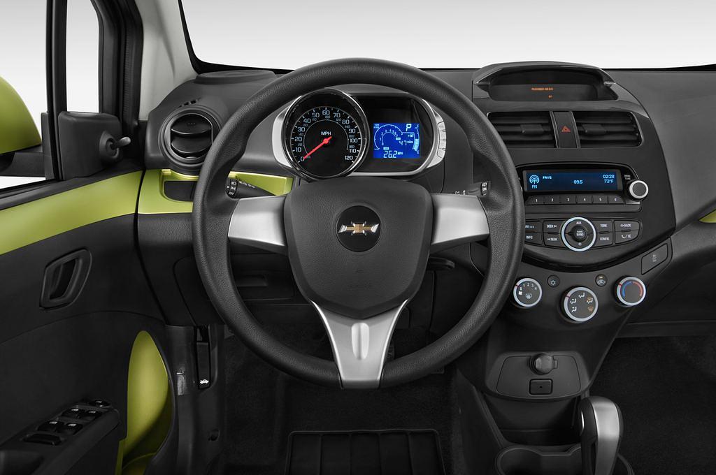Chevrolet Spark (Baujahr 2013) LS 5 Türen Lenkrad