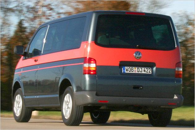 Mit dem für einen Transporter peppigen Design zielt VW auf junge, aktive Käufer