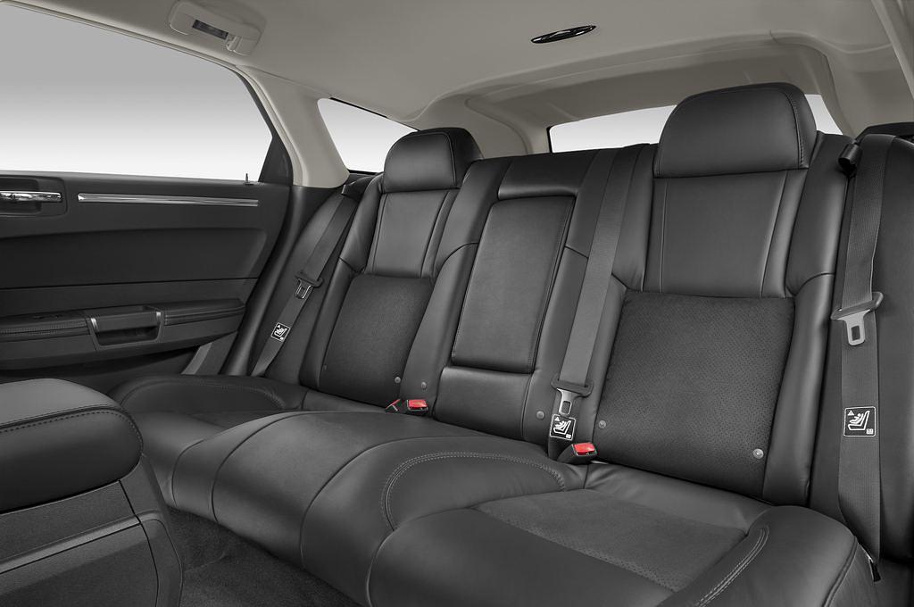 Chrysler 300 (Baujahr 2010) - 5 Türen Rücksitze
