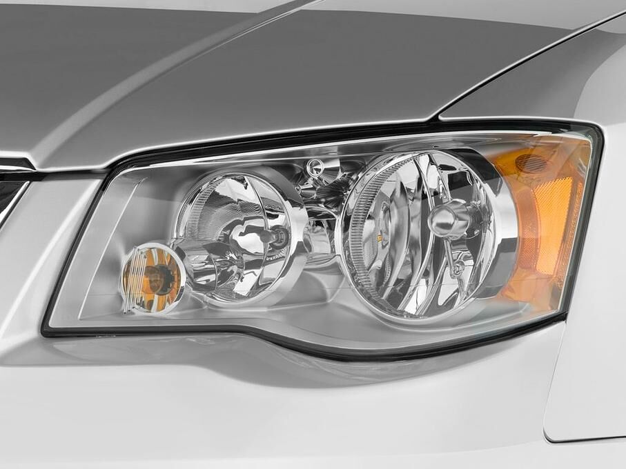 Chrysler Grand Voyager (Baujahr 2010) Touring 5 Türen Scheinwerfer