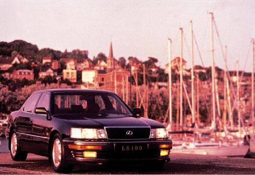 Lexus LS Limousine (1989–1995) 400 (245 PS)
