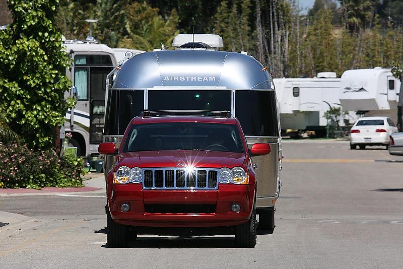 Jeep Grand Cherokee als Zugfahrzeug für den Airstream