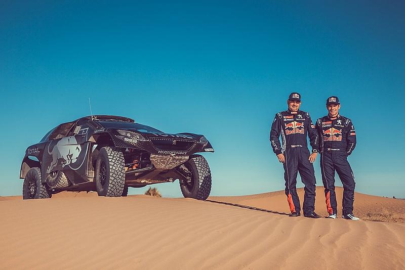Eine Rallye-Legende fährt auch mit: Sebastien Loeb (rechts mit Beifahrer Daniel Elena.