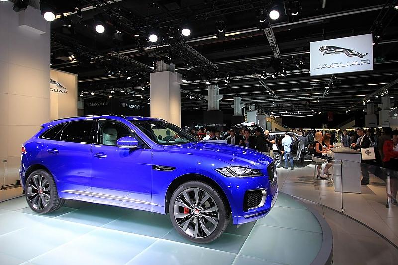 Jaguar F Pace