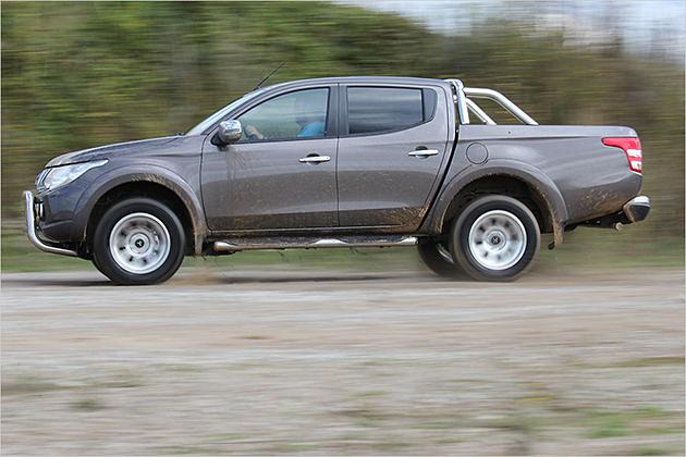 Der Ein-Tonnen-Pick-up mit viertüriger Doppelkabine hat eine Länge von knapp 5,29 Meter und eine mögliche Zuladung von 955 Kilogramm