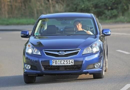 SUBARU-Legacy-2-0i--2009-