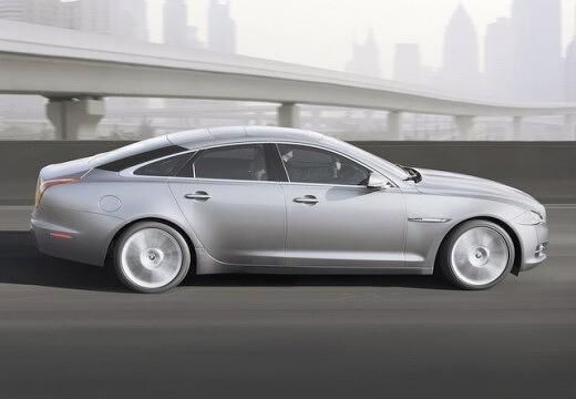 JAGUAR-XJ-3-0-V6-Diesel--2009-