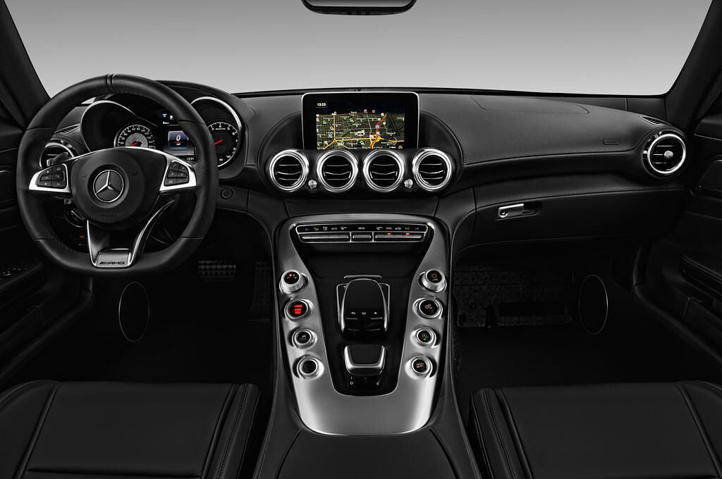 Mercedes AMG GT (Baujahr 2017) - 2 Türen Cockpit und Innenraum