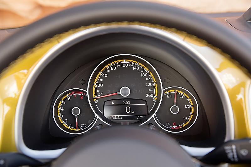 VW Beetle Dune 1.8 Turbo - die bekannten Instrumente