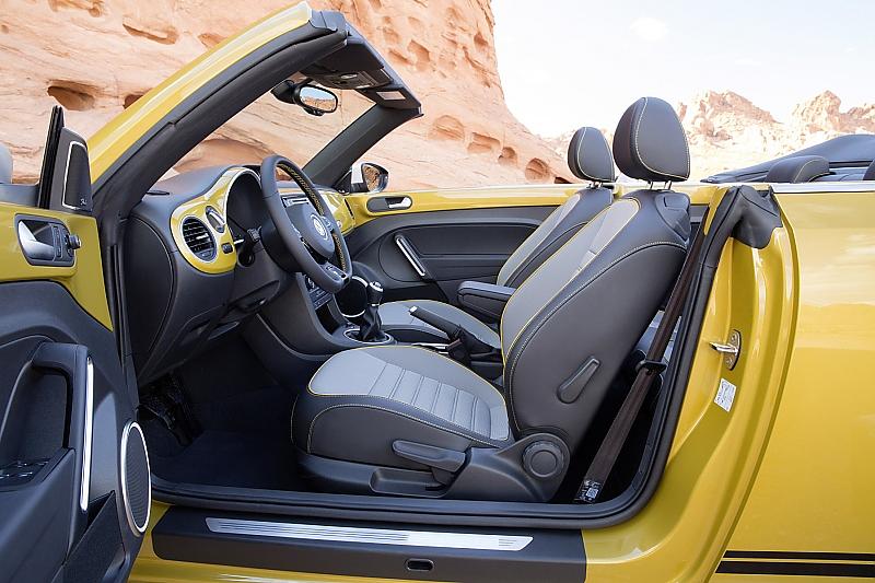 Die Innenausstattung des VW Beetle Dune ist auf das Außendesign abgestimmt