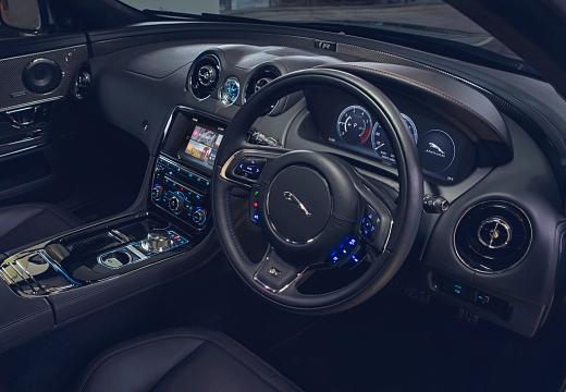 JAGUAR-XJ-3-0-V6-Kompressor-AWD--2015-